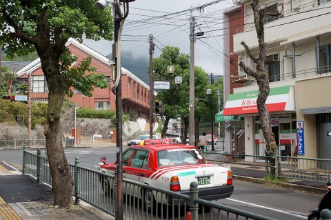 浦上天主堂前の通り