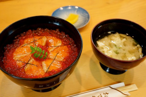 さけ親子丼1